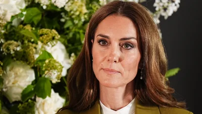 Ікона стилю: Кейт Міддлтон вийшла в світ в красивому костюмі від Victoria Beckham